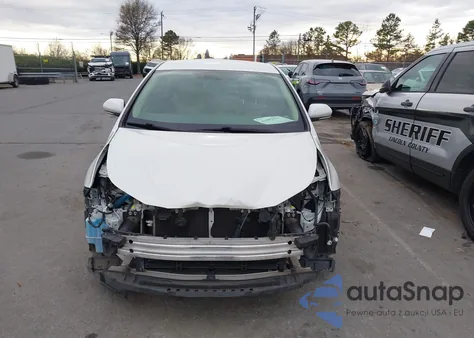 2016 Toyota Prius Two Eco z USA, uszkodzony, nr VIN JTDKARFUXG3017210